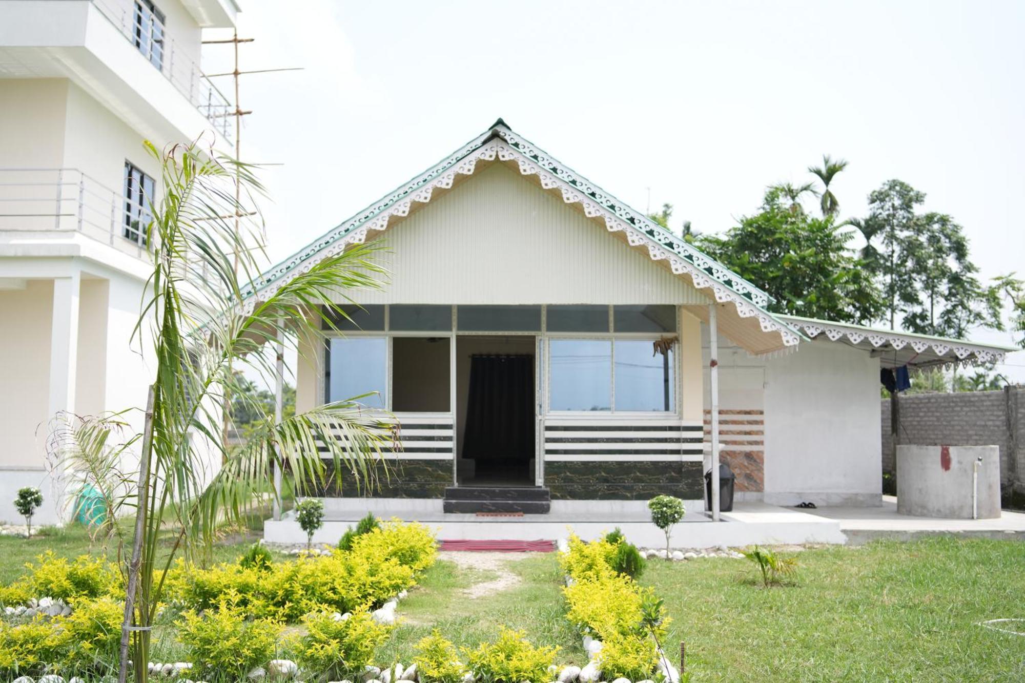 Queen Of Dooars Eco Resort Chālsa Exteriör bild